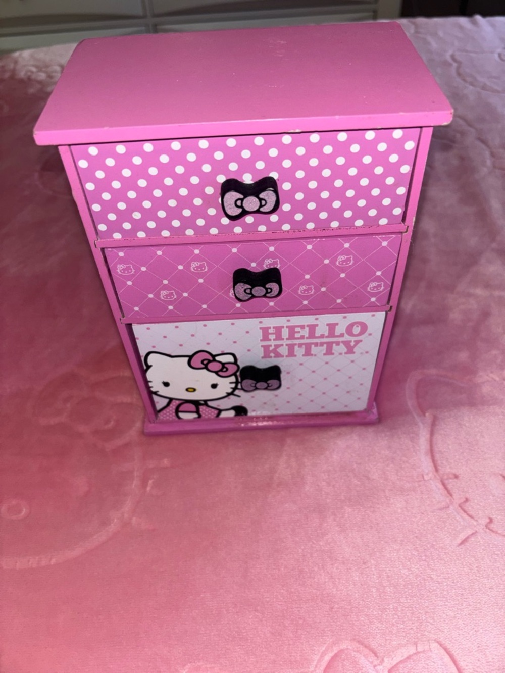 Hello Kitty Pink and White Mini Jewelry Chest